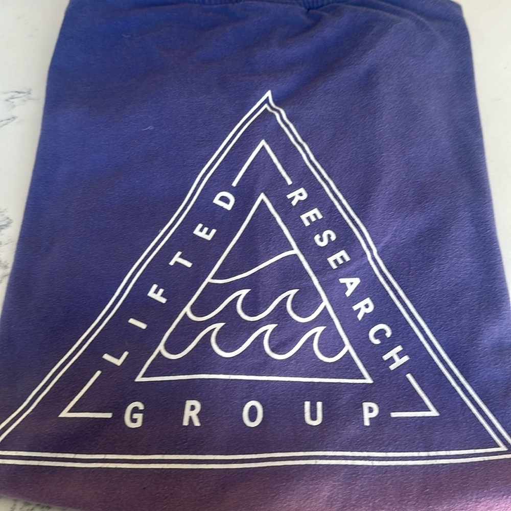 T-shirts lifted research group size large